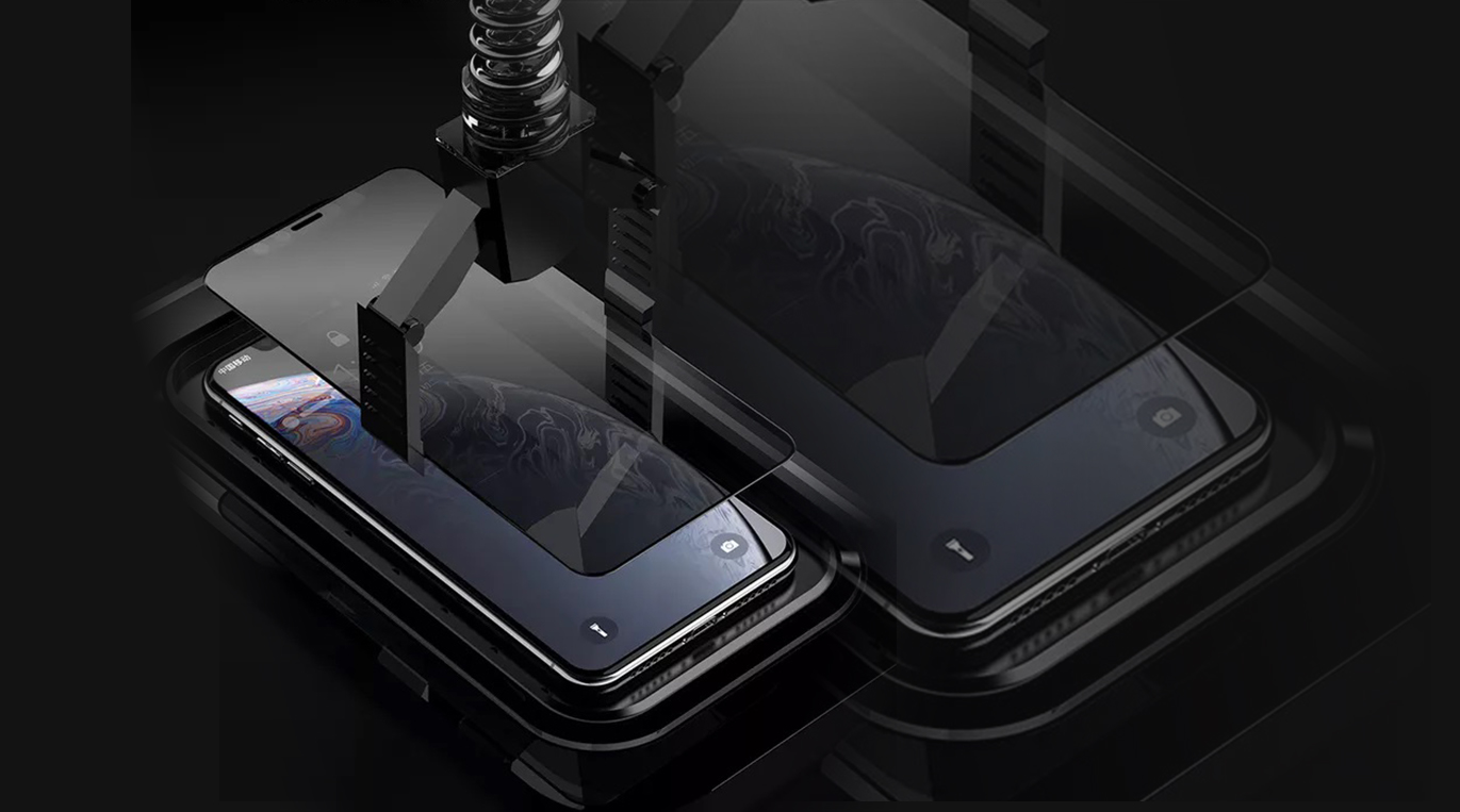 手機(jī)自動(dòng)貼膜設(shè)備，為出廠(chǎng)手機(jī)“穿”上保護(hù)罩